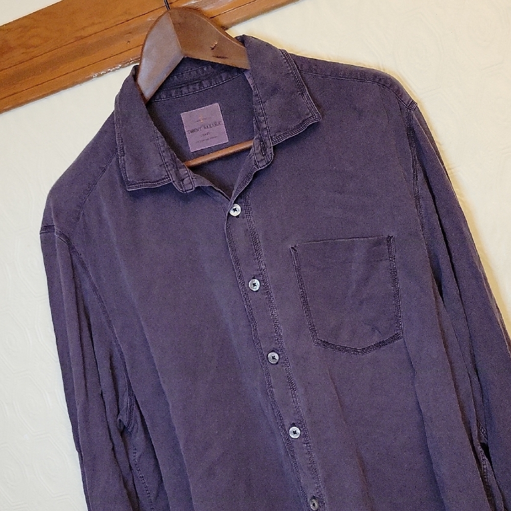 Tommy Bahama Men's Button-Down Shirt in Dark Blue/Purple